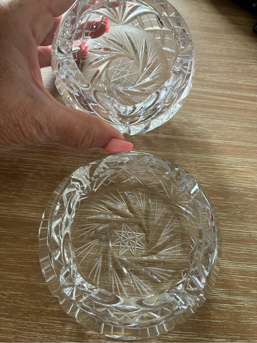 2 Stunning 8 point Star Hand Cut Crystal Ashtrays! 🌻🌻🌻🌻🌻